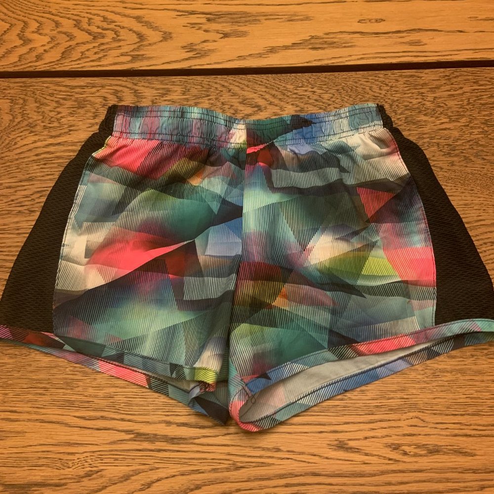 Girls head shorts (7-8) Good condition very cute!